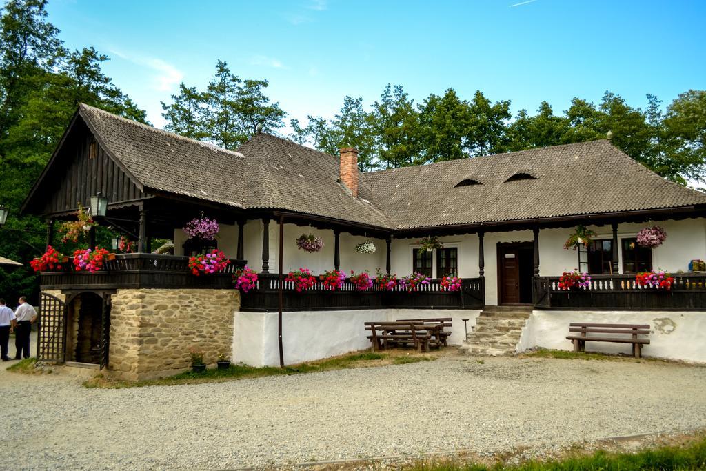 Hanul Vestem Сибиу Экстерьер фото